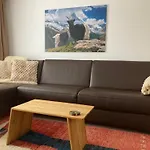 Apartment Aura