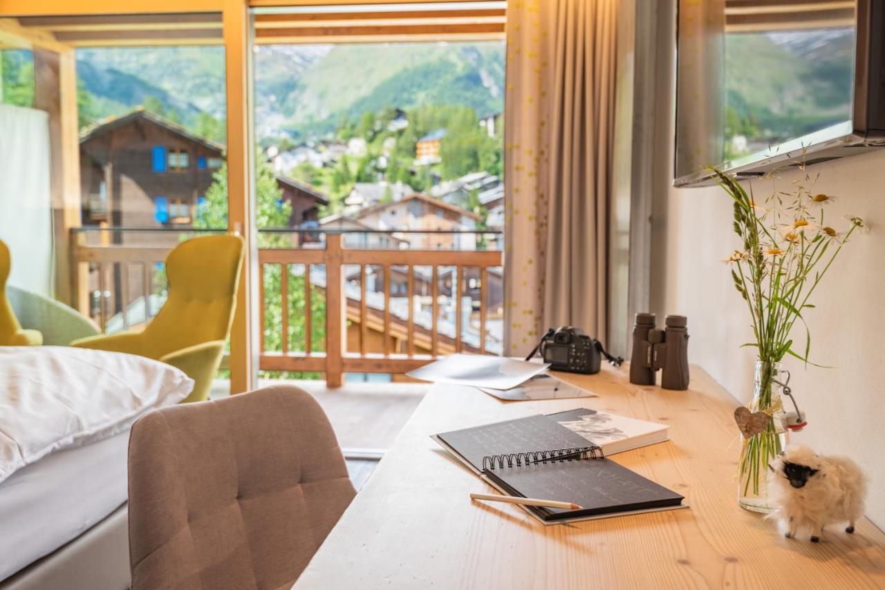 Europe & Hotel 4*