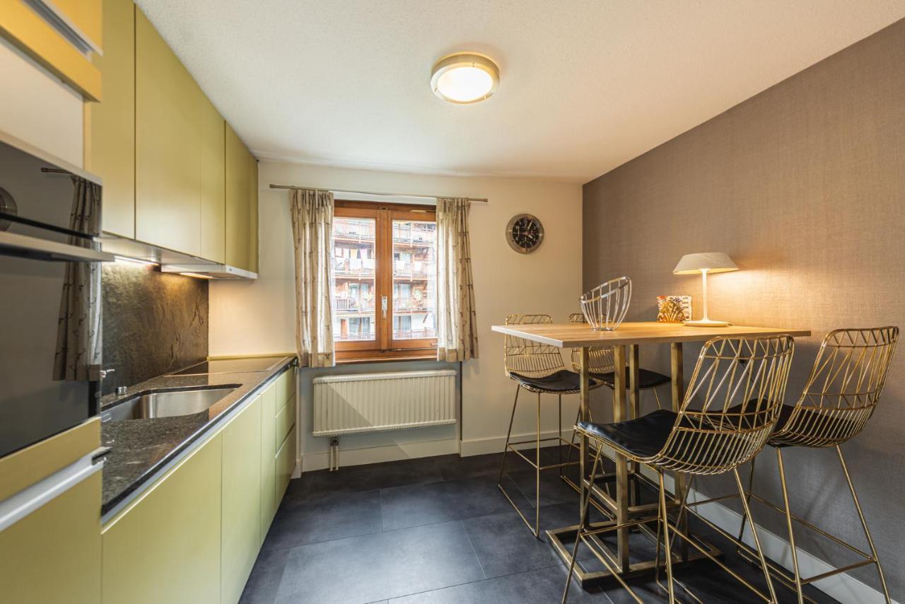 Central & Elegant Apartments,Partially With Fireplace, By Zermatt Rental Apartment *