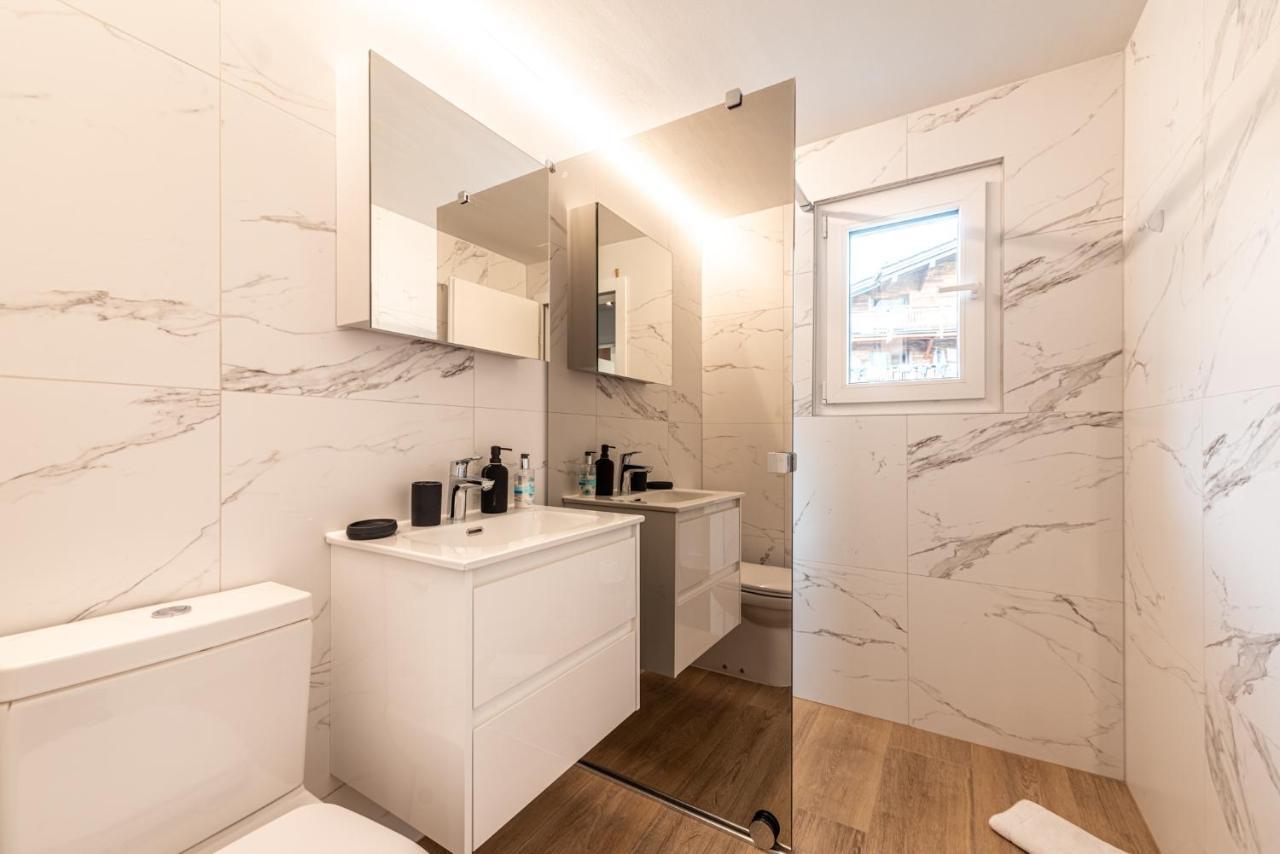 Central & Elegant Apartments,Partially With Fireplace, By Zermatt Rental *