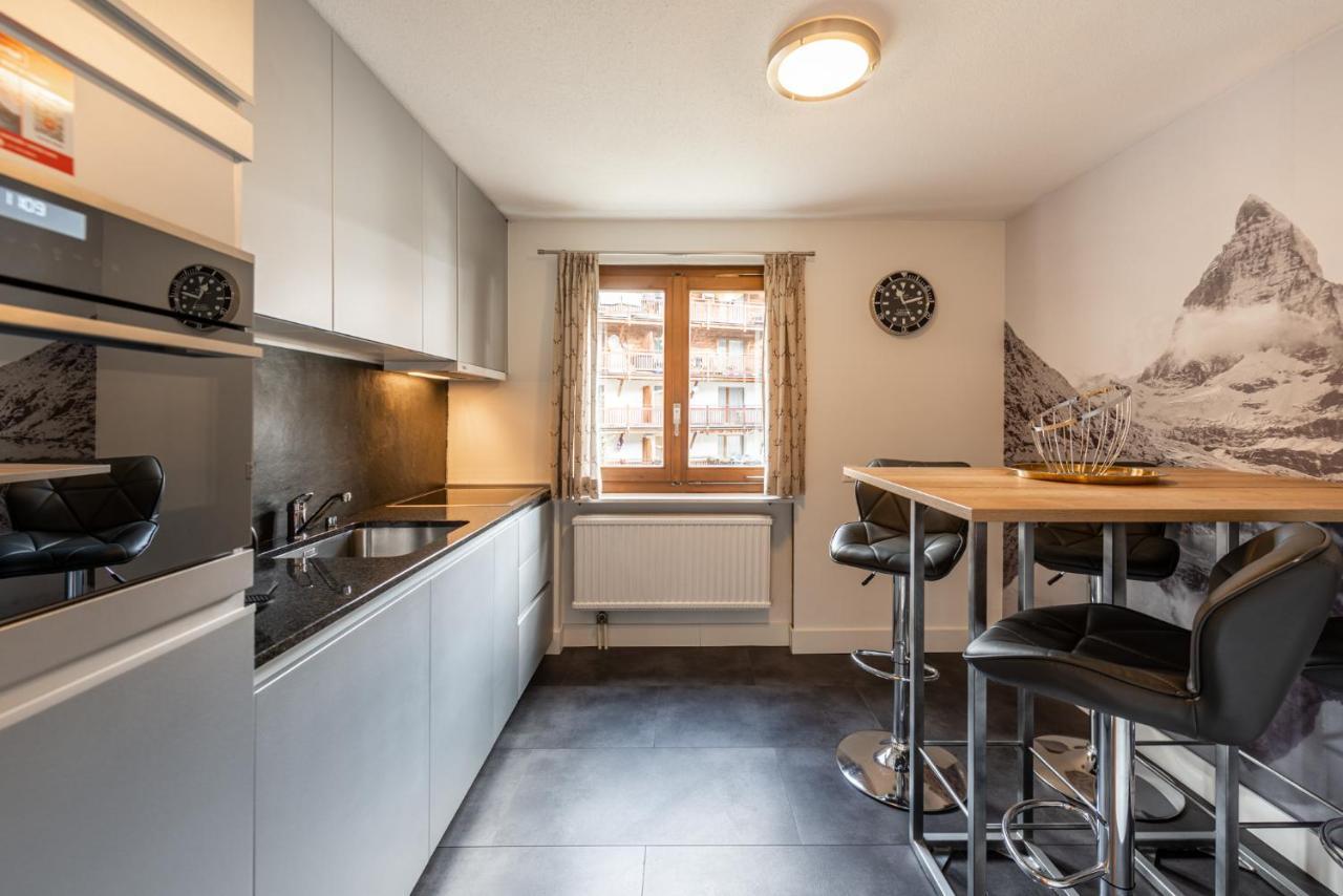 Central & Elegant Apartments,Partially With Fireplace, By Zermatt Rental Apartment *