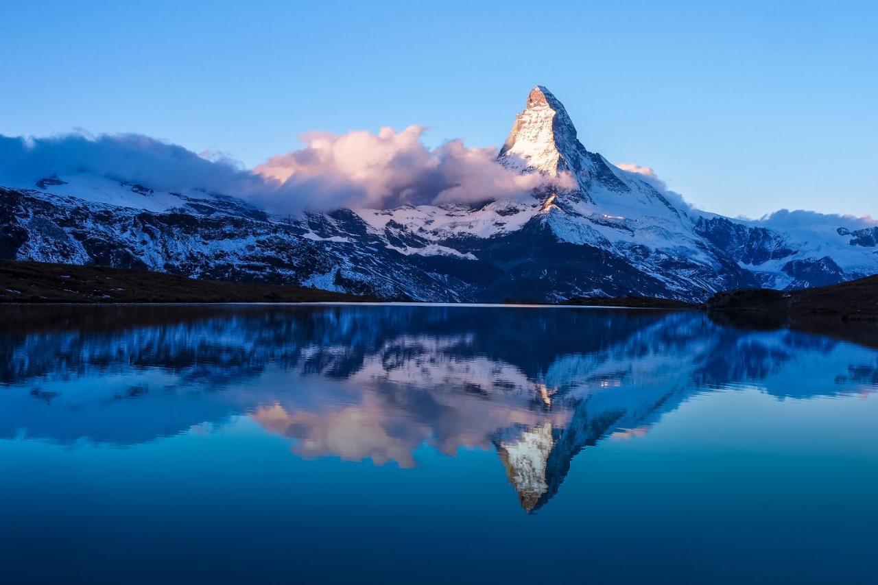 Central & Elegant Apartments,Partially With Fireplace, By Zermatt Rental