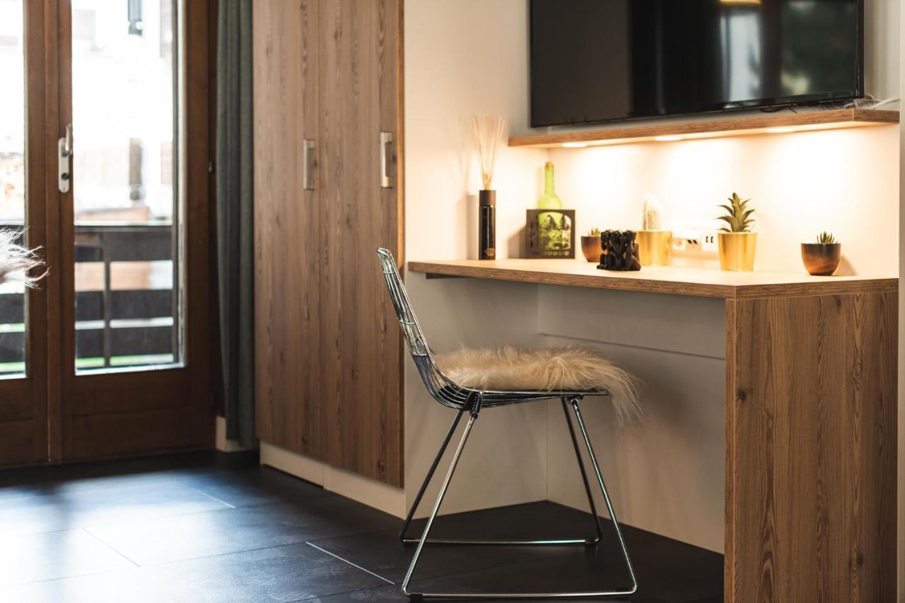 Apartment Central & Elegant Apartments,Partially With Fireplace, By Zermatt Rental