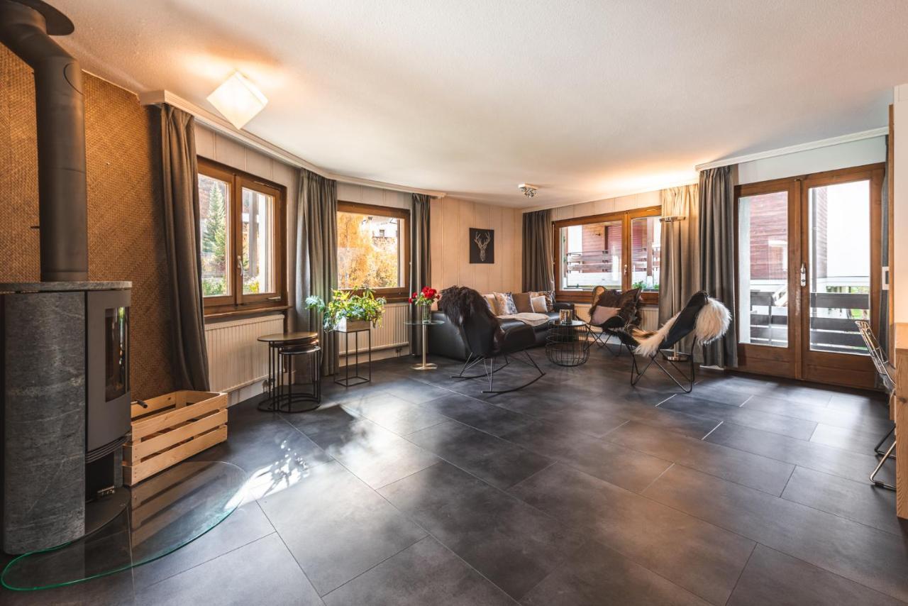 Central & Elegant Apartments,Partially With Fireplace, By Zermatt Rental *