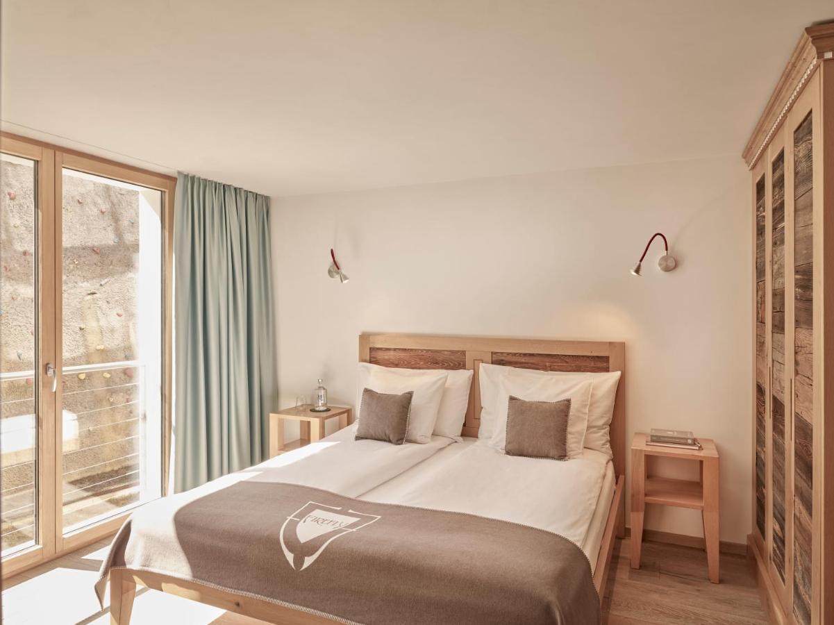 Firefly Luxury Hotel 4*