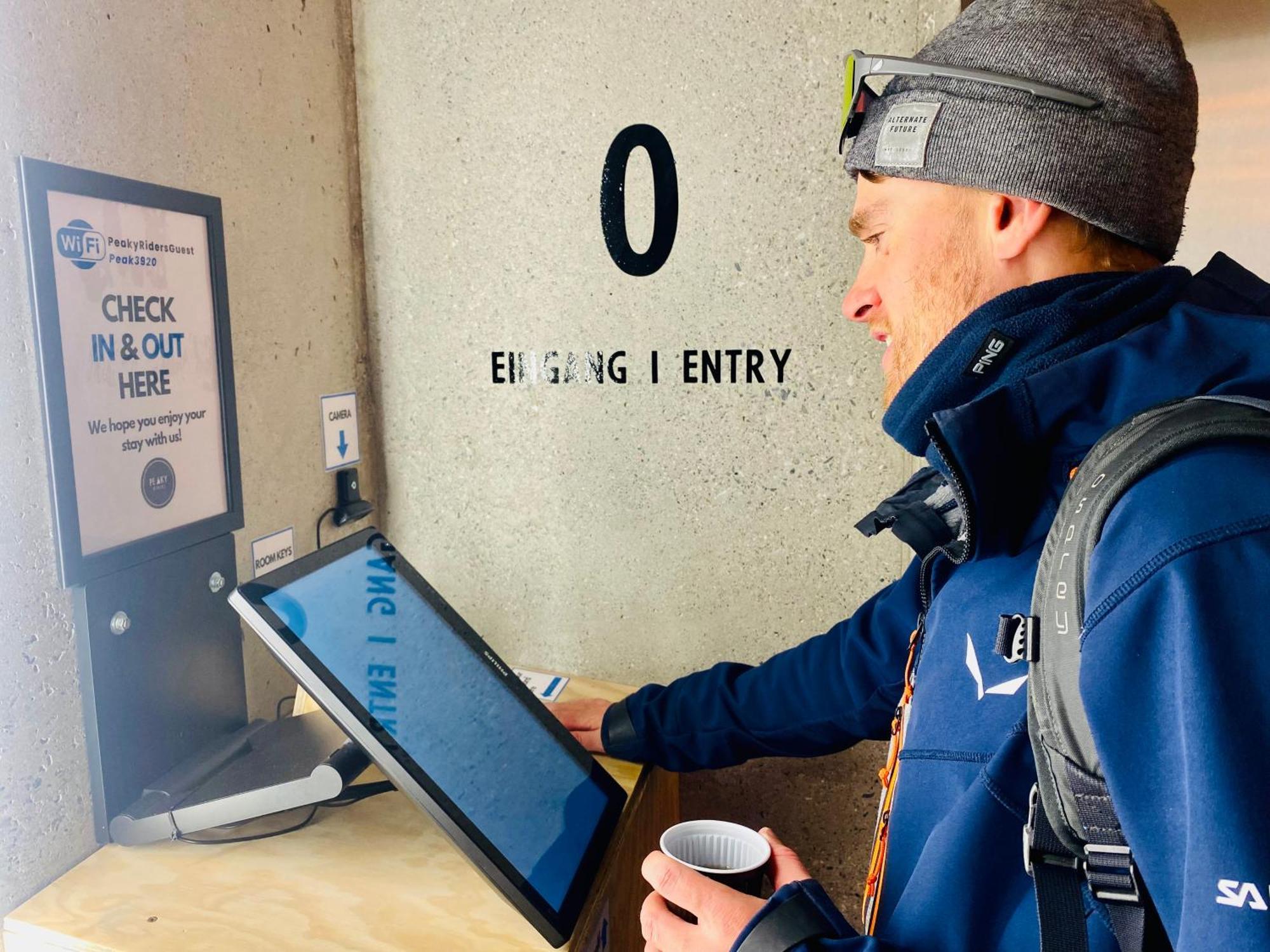 Peaky Riders Self Check-in Zermatt