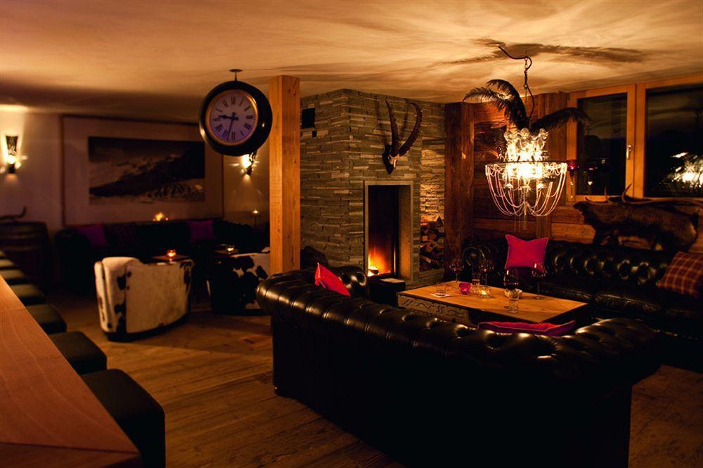 Hotel Firefly Luxury