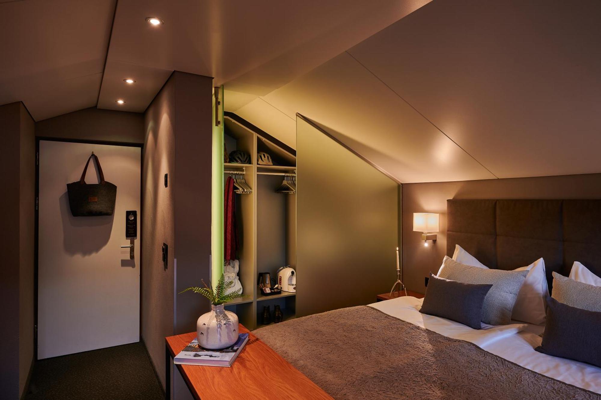Ambiance Hotel 3*