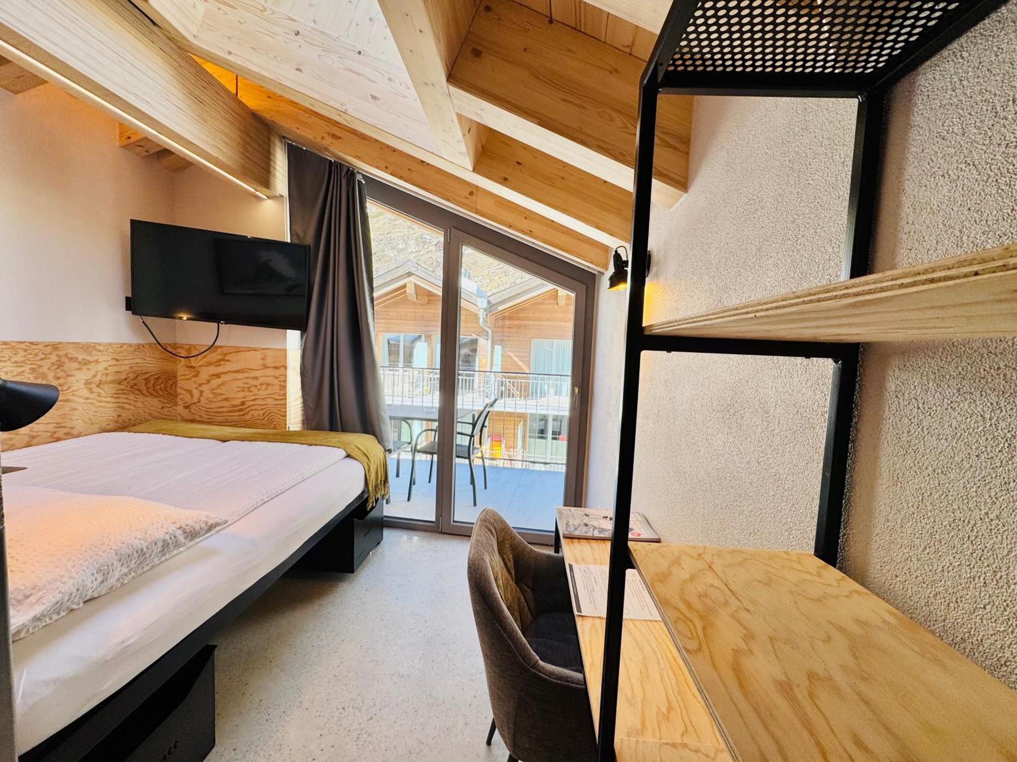 Peaky Riders Self Check-in Hotel Zermatt