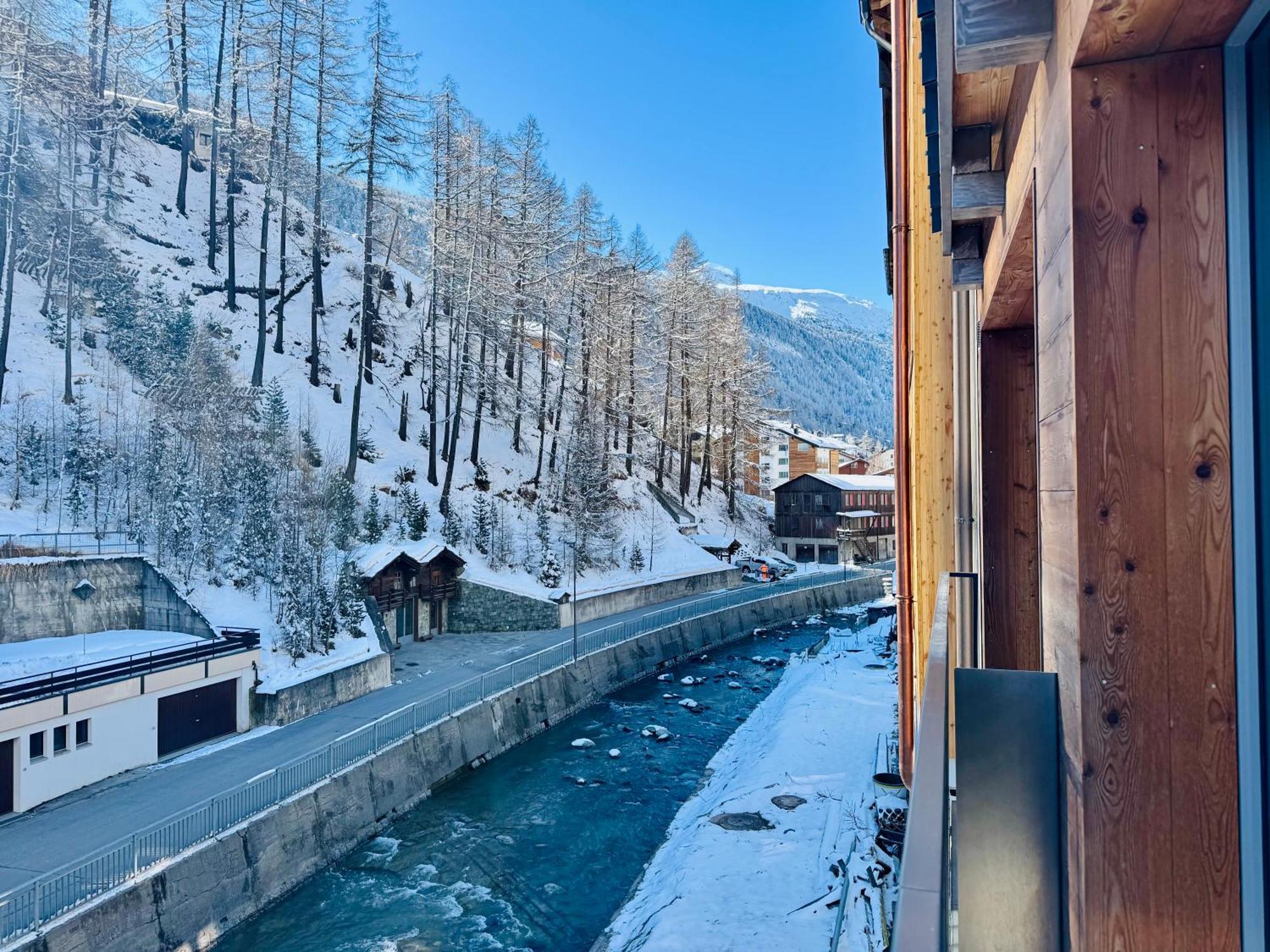 Hotel Peaky Riders Self Check-in Zermatt