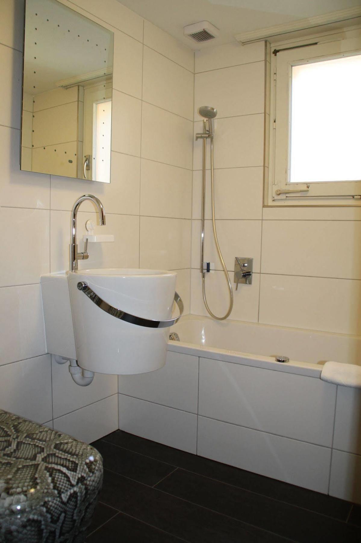 Apartment Central & Elegant Apartments,Partially With Fireplace, By Zermatt Rental