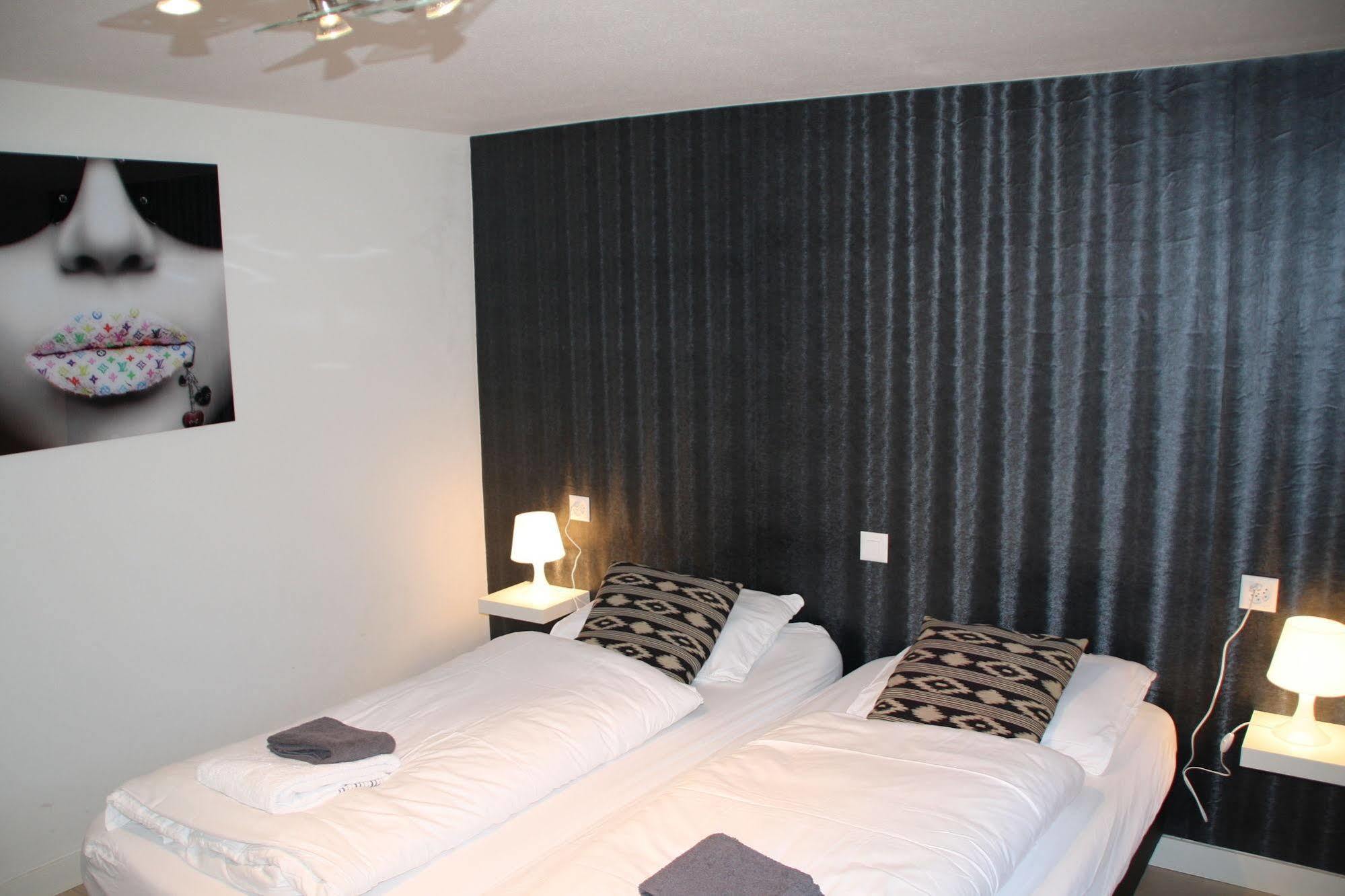 Central & Elegant Apartments,Partially With Fireplace, By Zermatt Rental Apartment