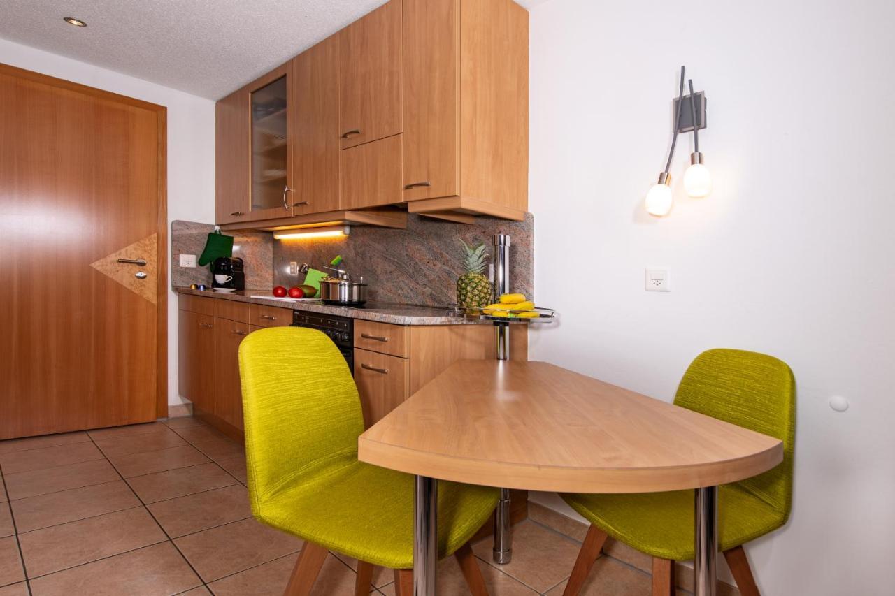Aura Apartment *