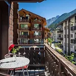Haus Zer Weidu