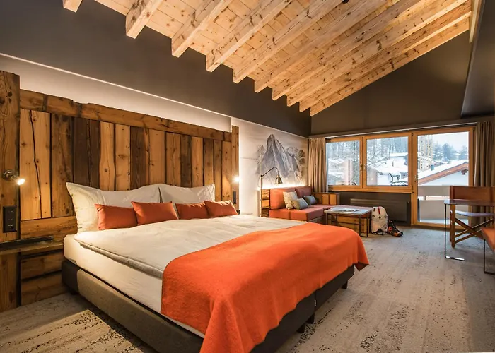 Basecamp Hotel