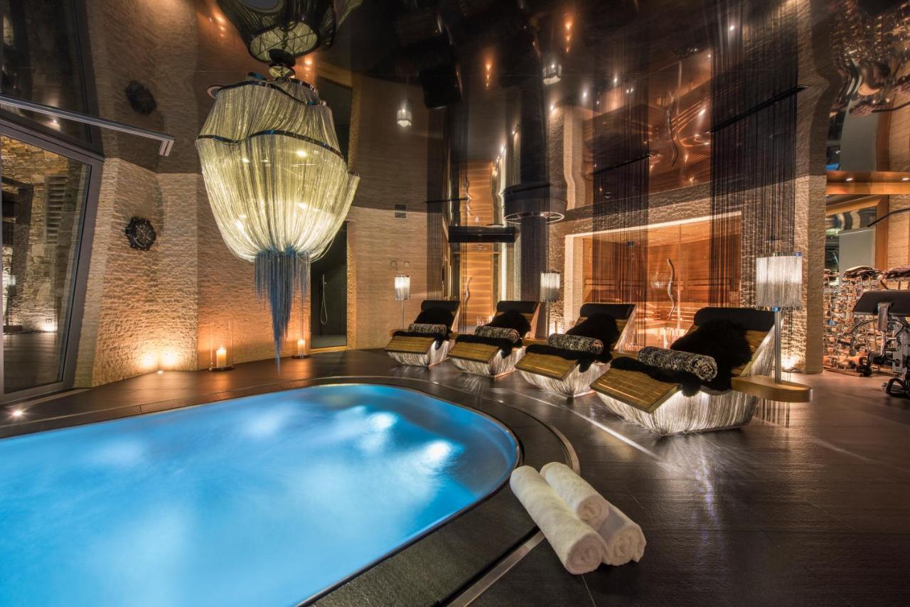 Peak - Your Own Private Luxury - Includes Professional Staff And Catering - Voted World's *