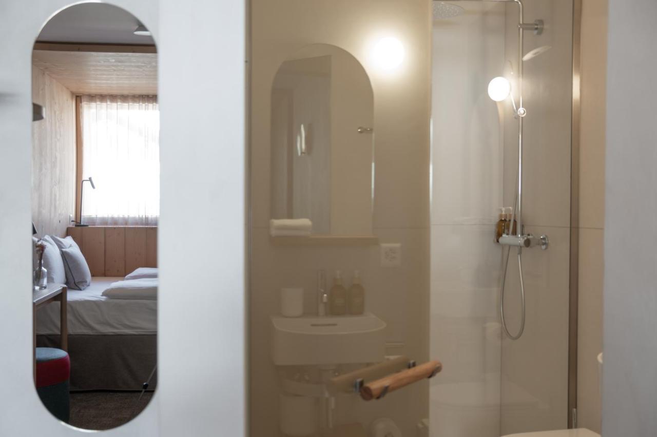 Carina Hotel 3*