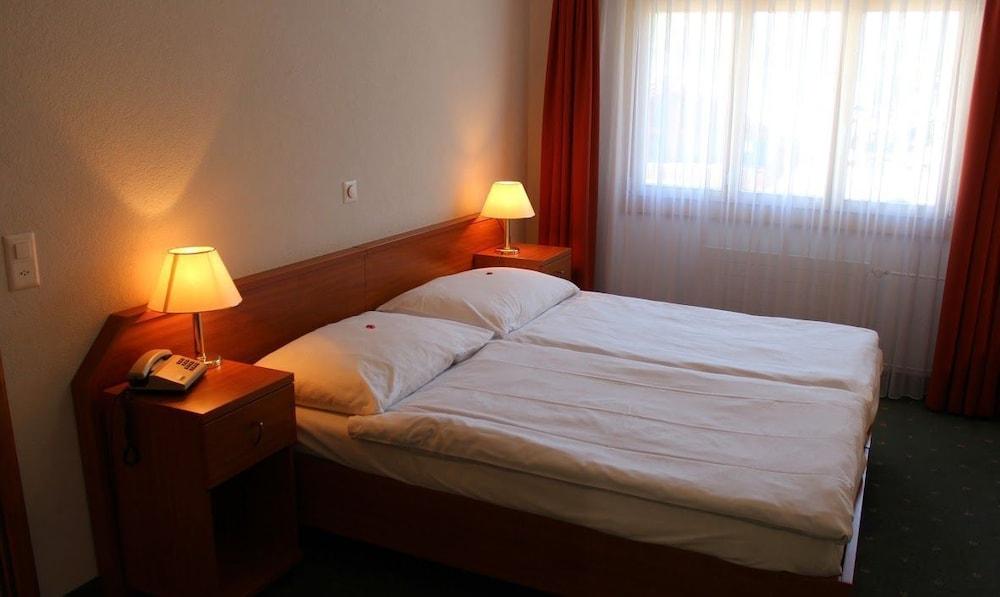 Elite Hotel
