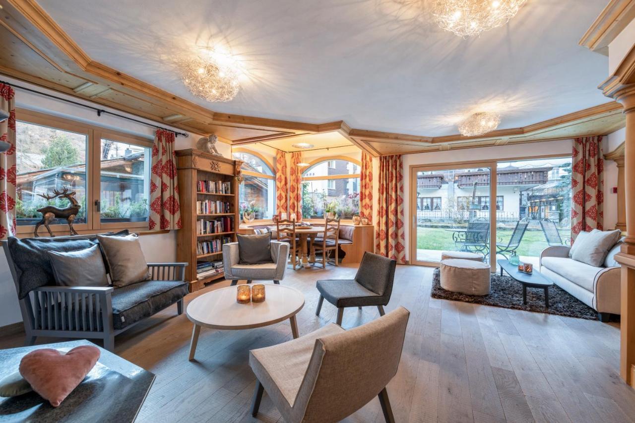 Hotel Chesa Valese 4*