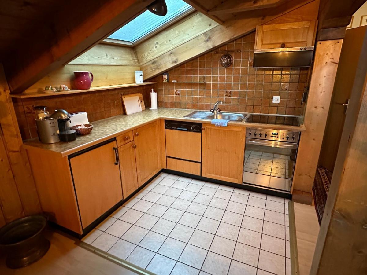 Dachwohnung Mit Charme Im Haus Luchre, Apartment Zermatt