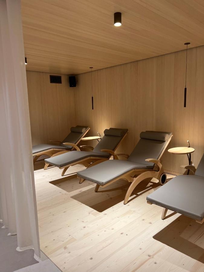 Hotel La Couronne & 4*