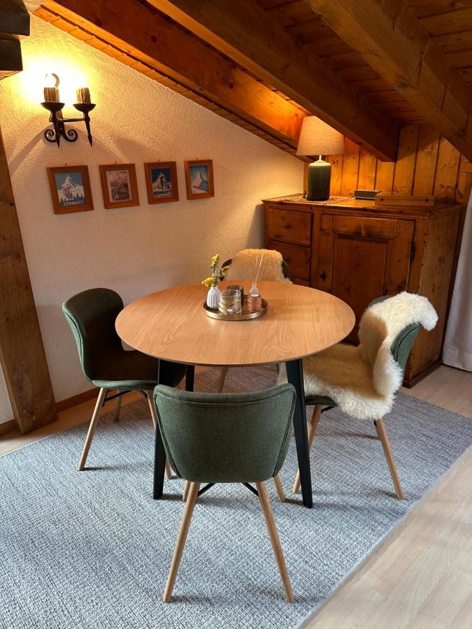Dachwohnung Mit Charme Im Haus Luchre, * Zermatt