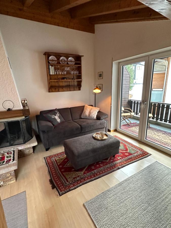 Apartment Dachwohnung Mit Charme Im Haus Luchre,