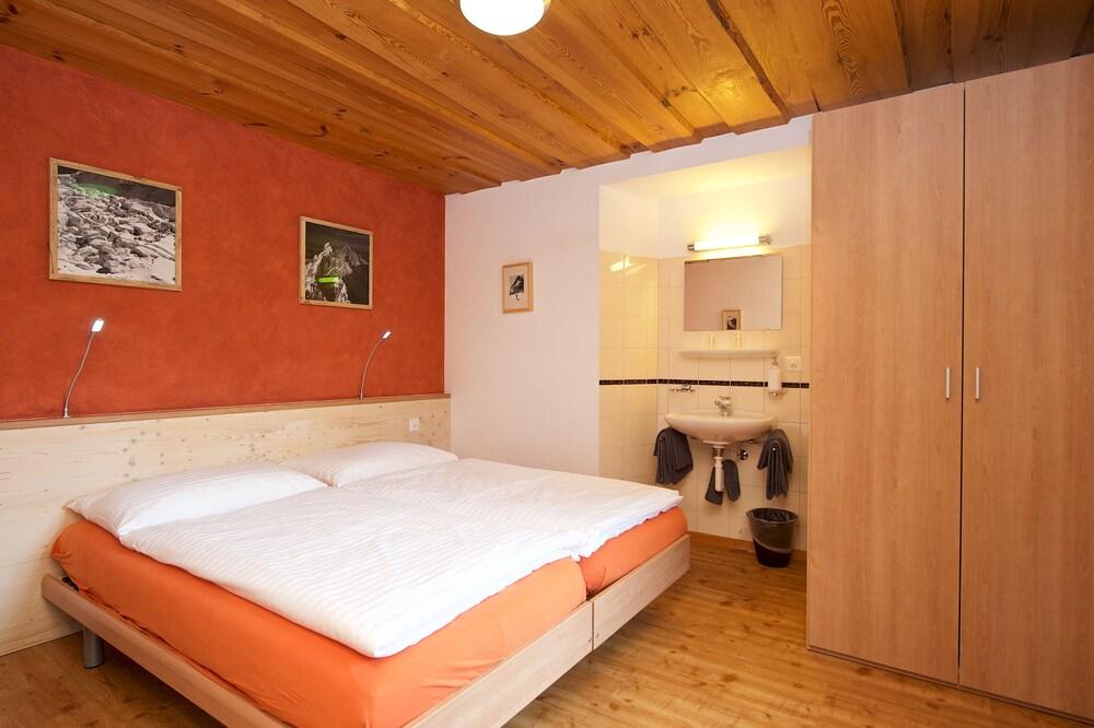 Bahnhof Hotel *