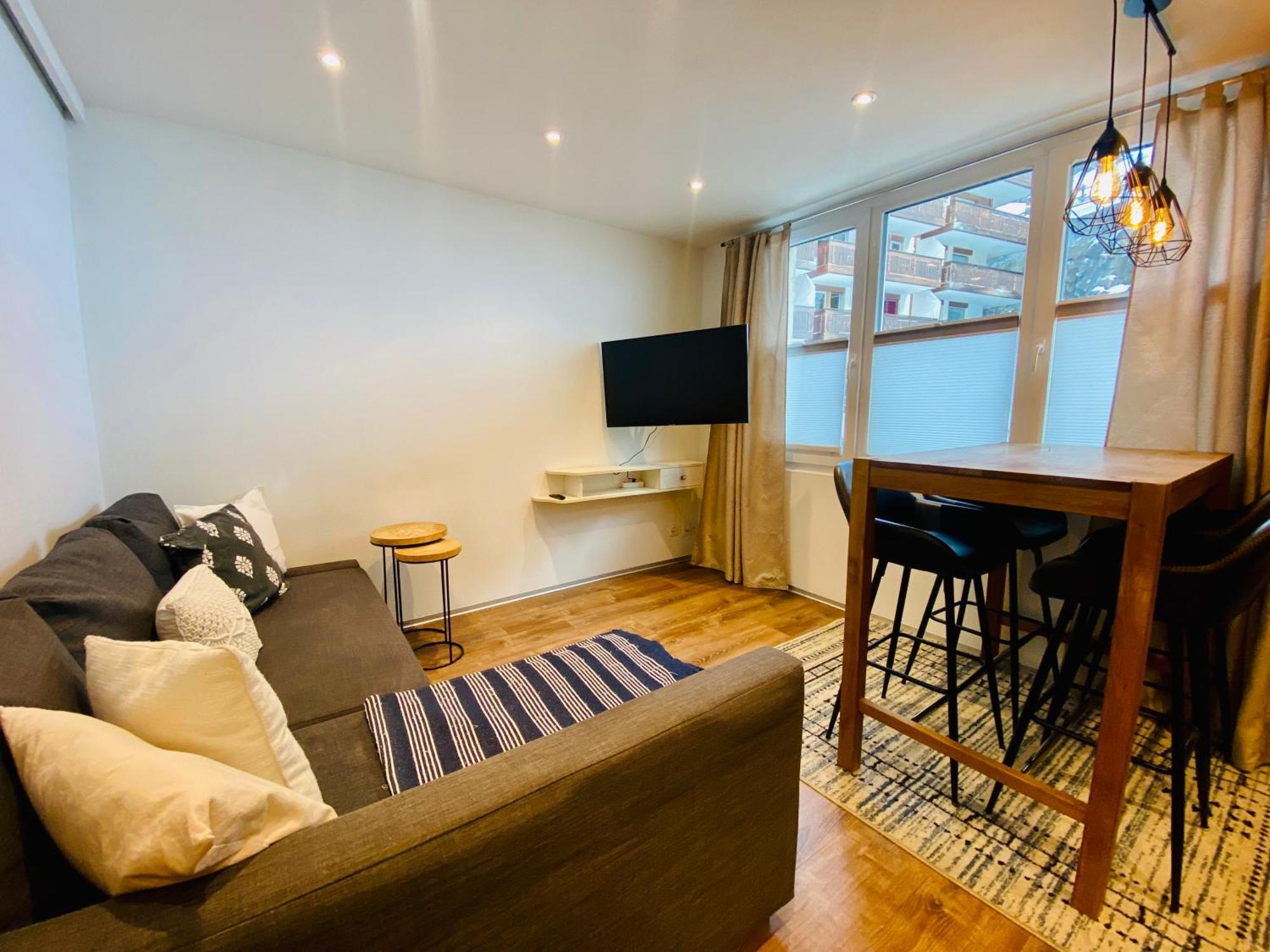 Cosy Modern With Balcony And Matterhorn View Apartment Zermatt