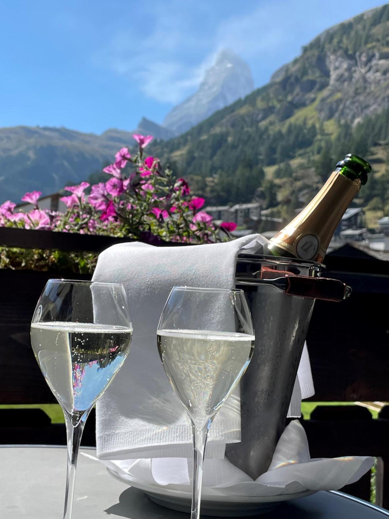 Mirabeau Etoile Hotel 4*