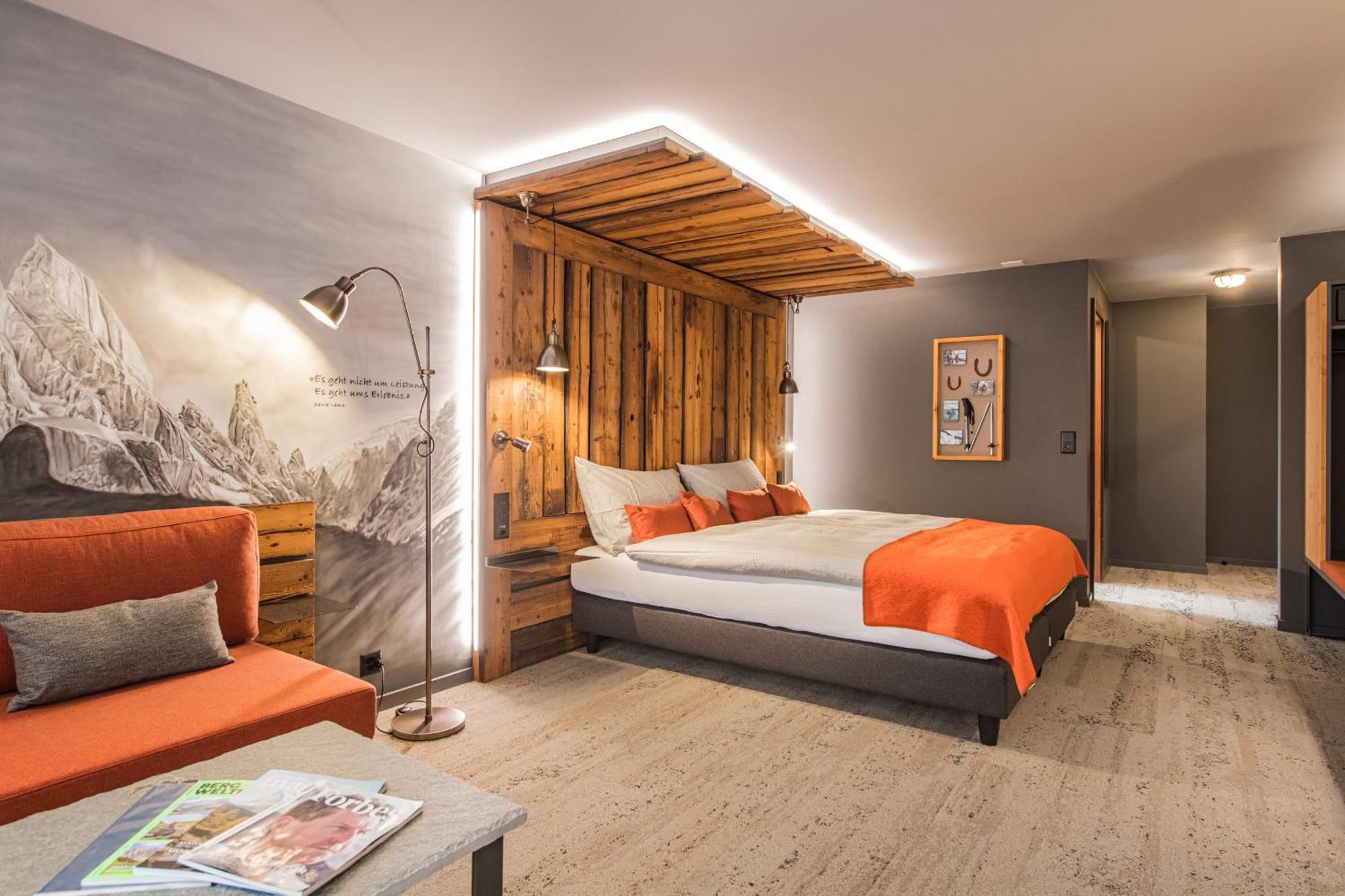 Basecamp Hotel