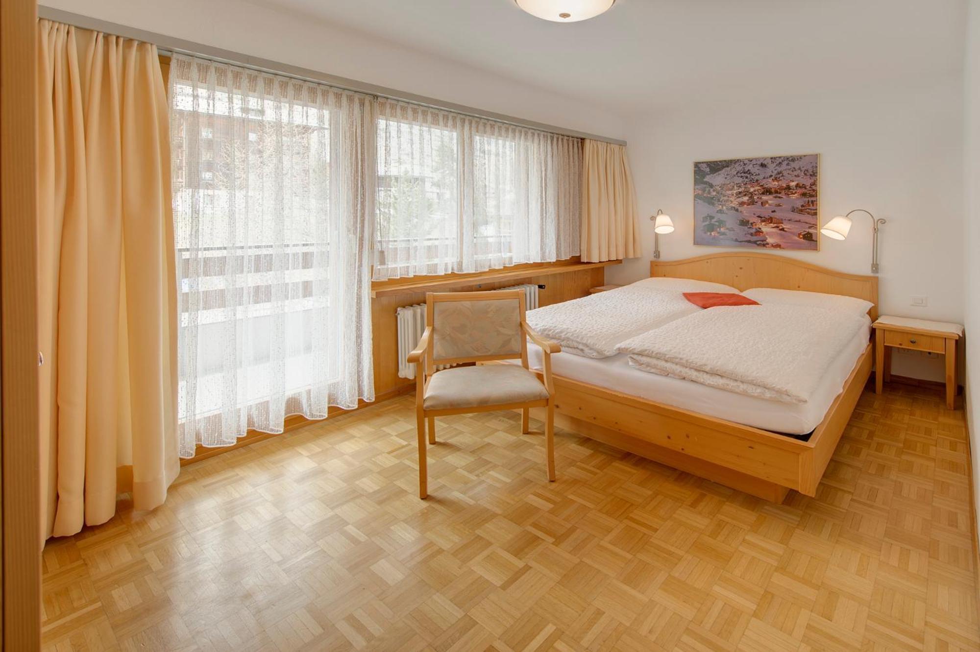 Parnass Hotel 3*