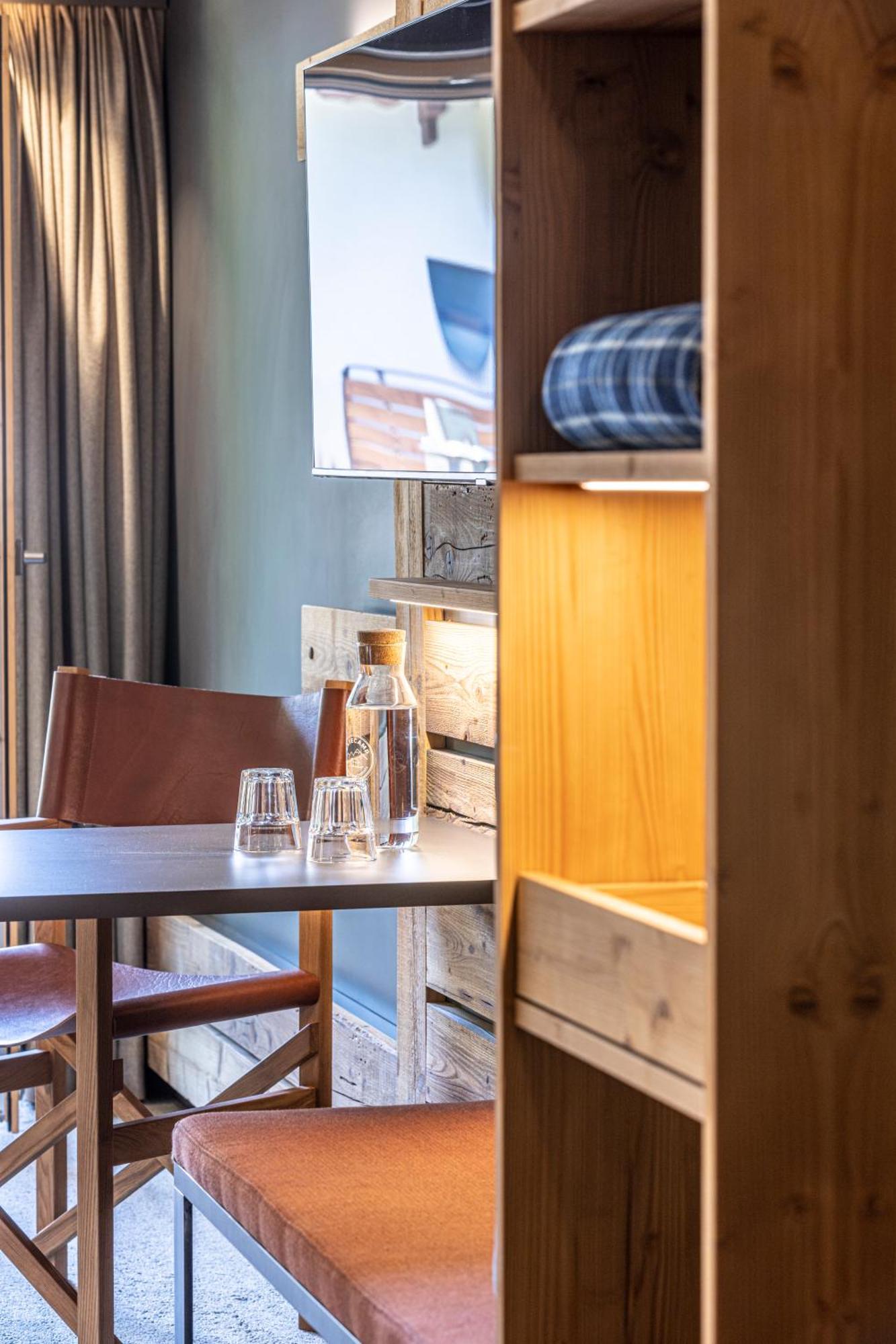 Hotel Basecamp 3*