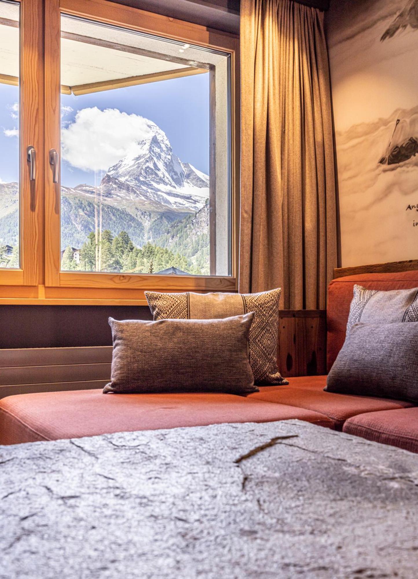 Hotel Basecamp
