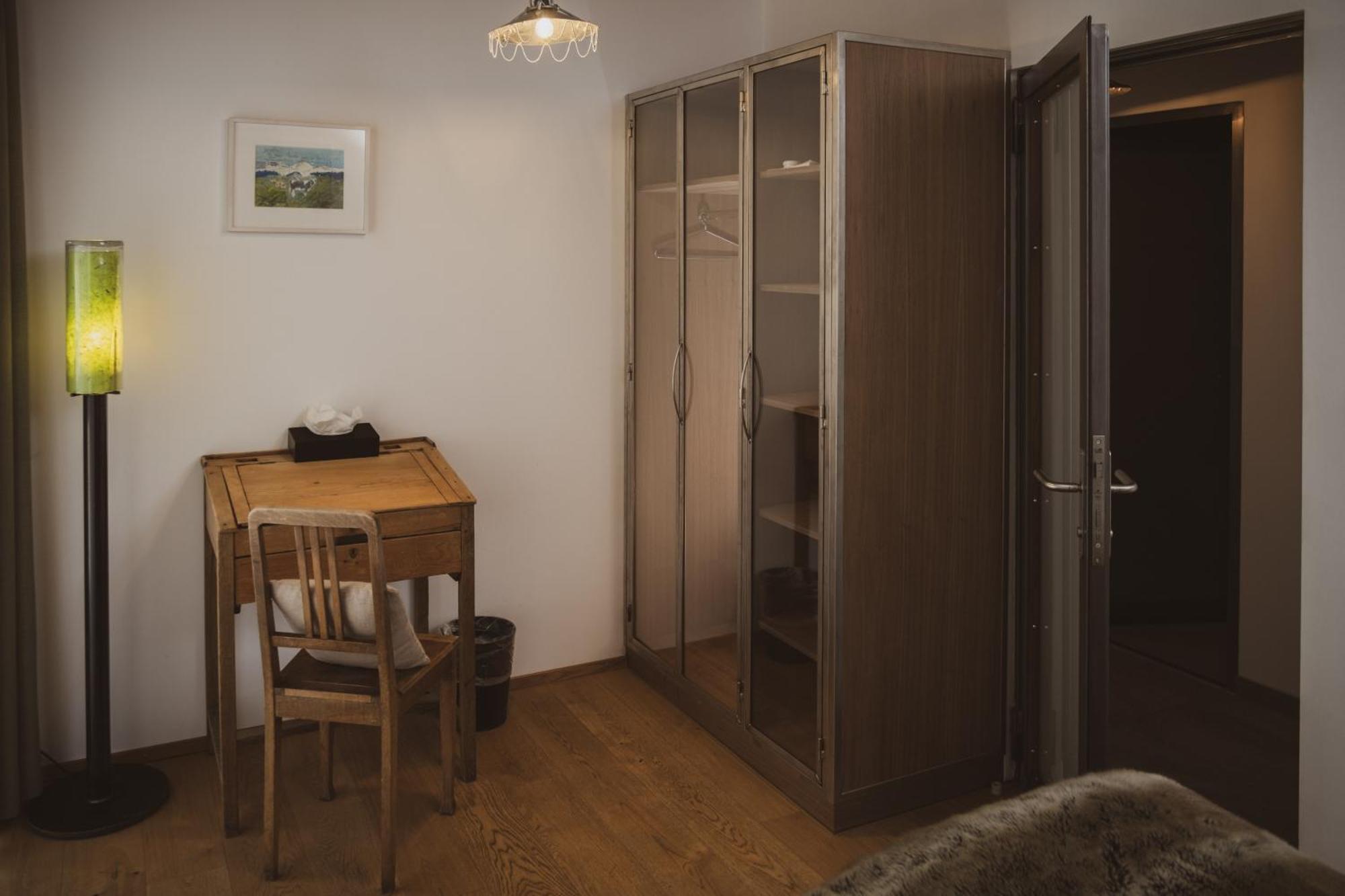 Backstage Serviced Hotel