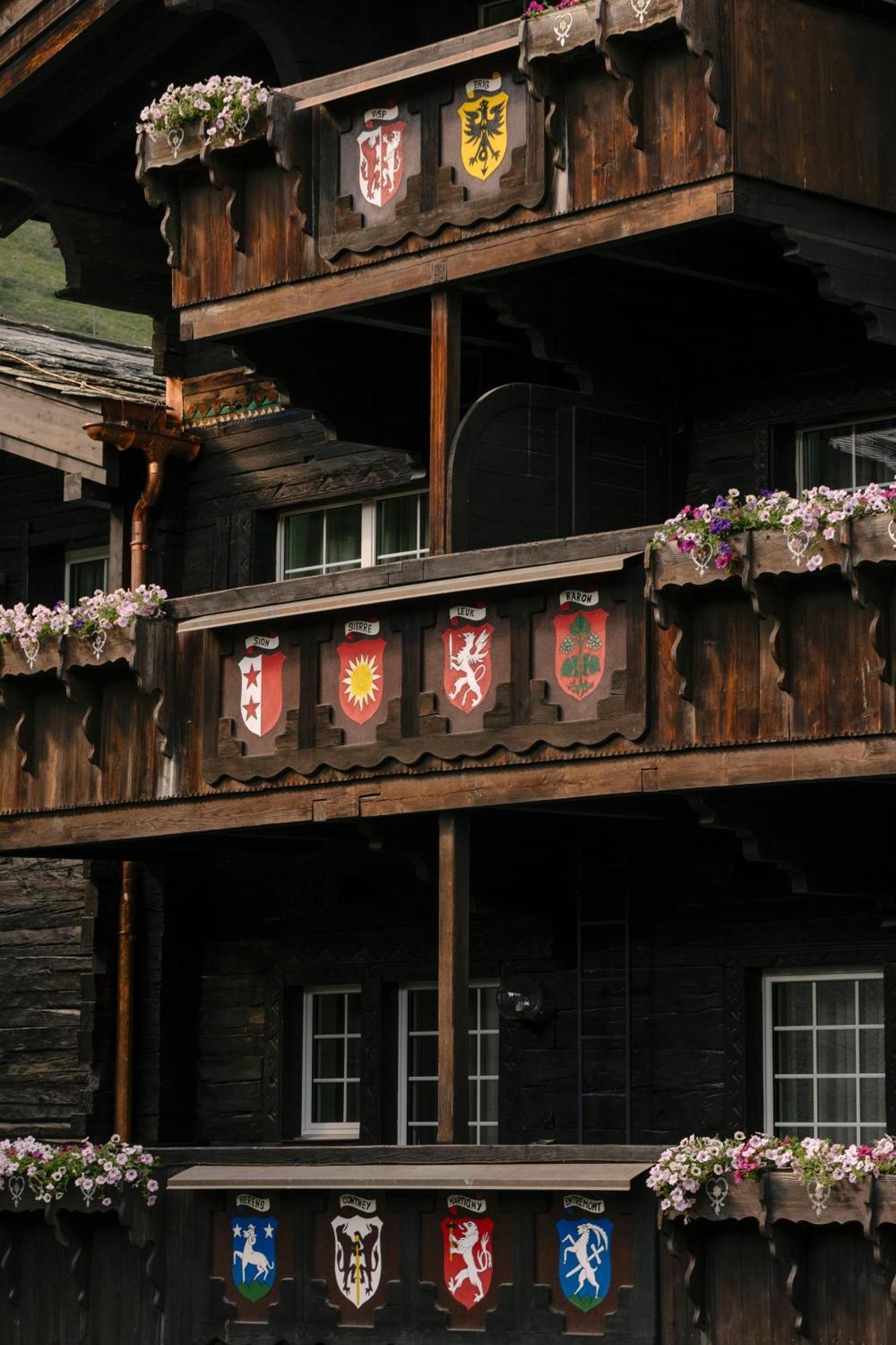 Schloss - Cbd & Adaptogenic And Sport Hotel Zermatt