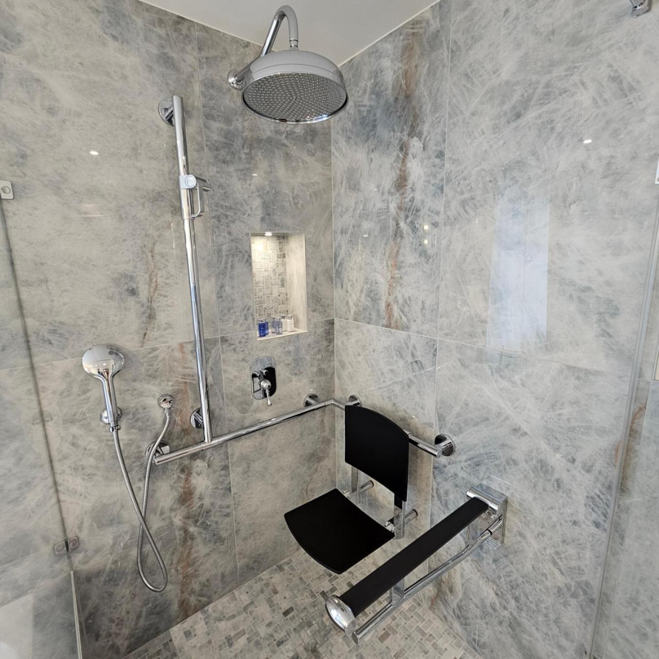 Mirabeau Etoile Hotel 4*