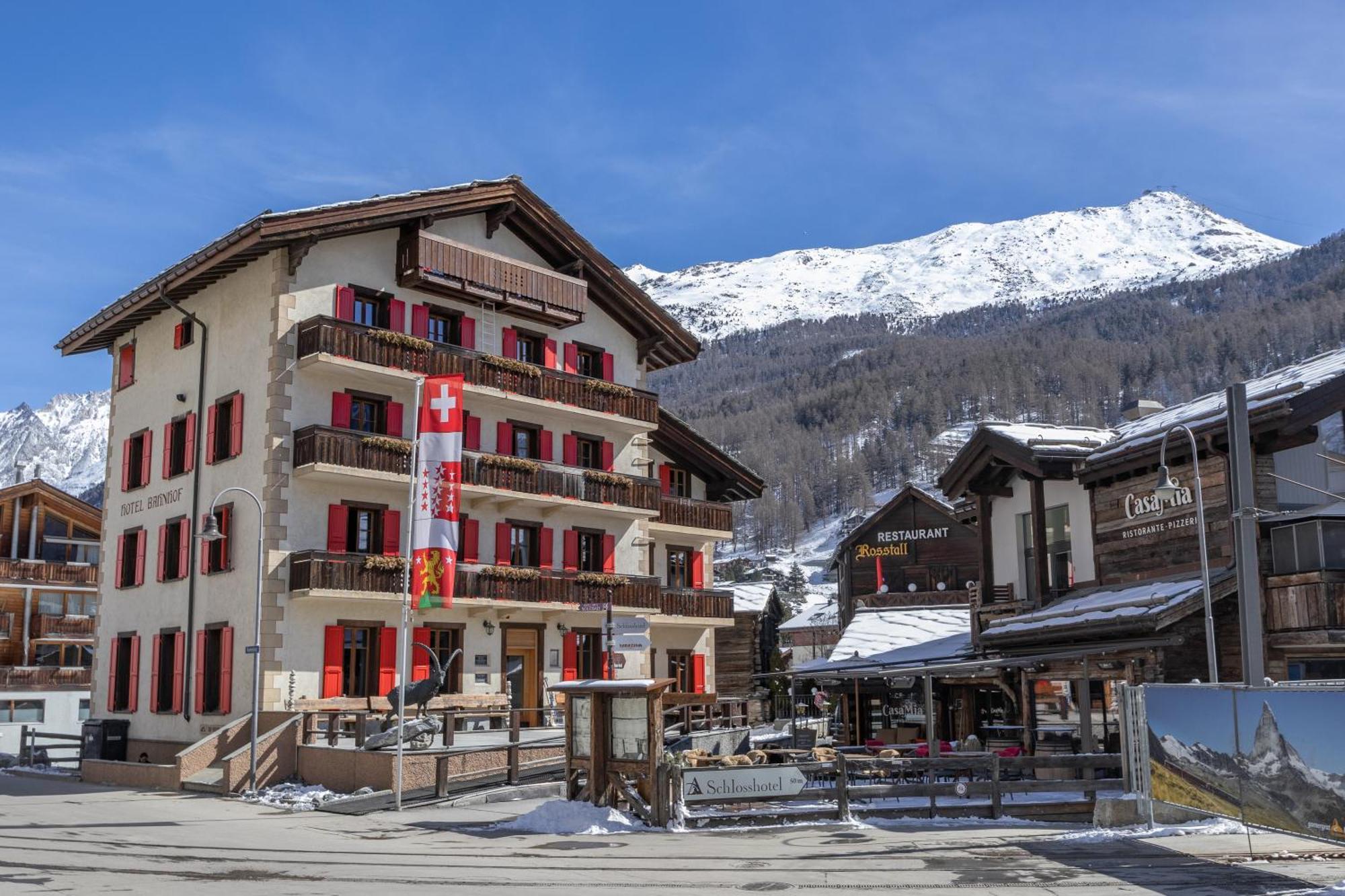 Bahnhof * Zermatt