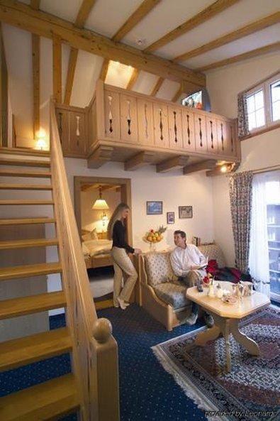 Hotel Chesa Valese 4*
