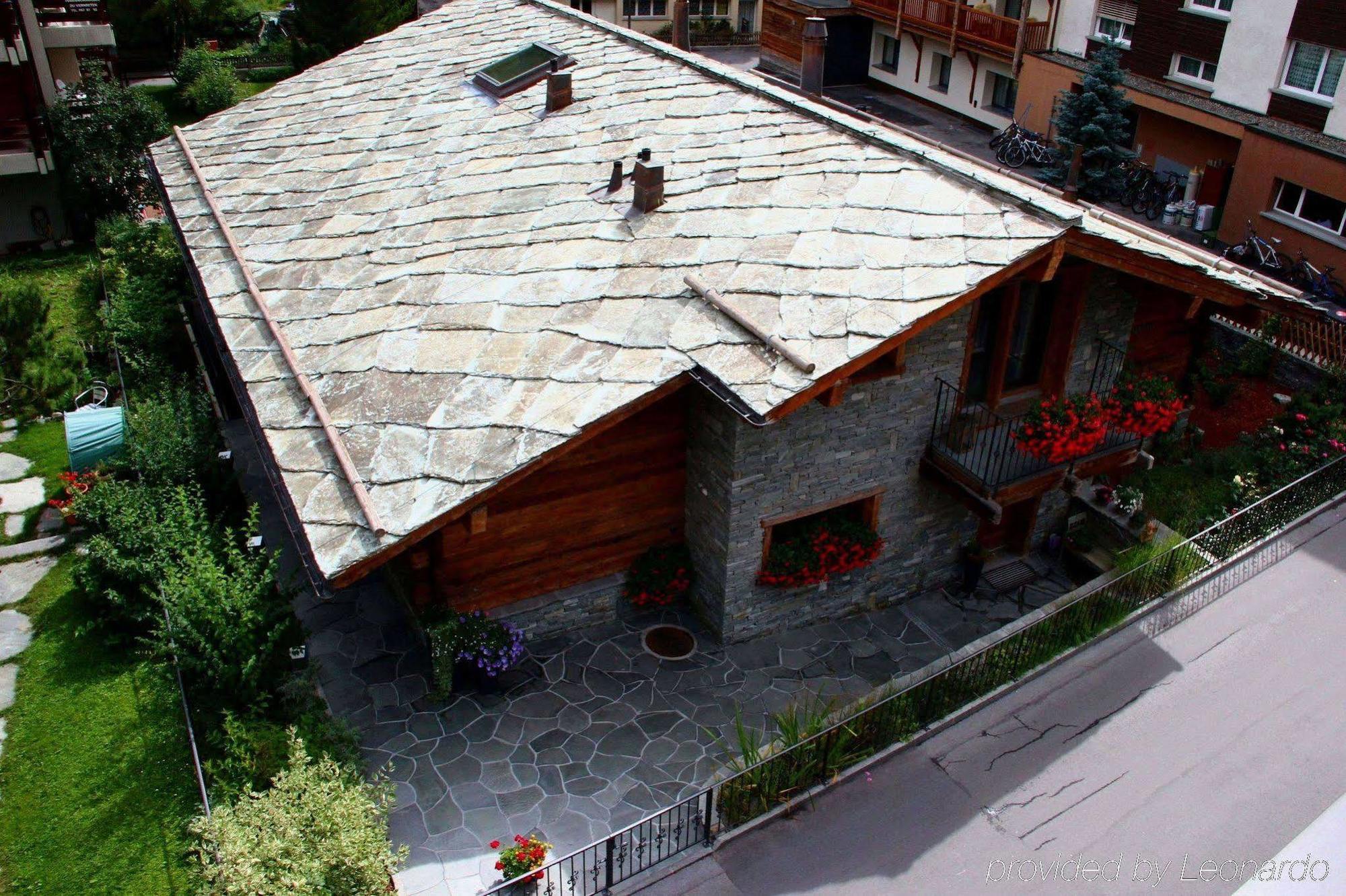 Chesa Valese Hotel