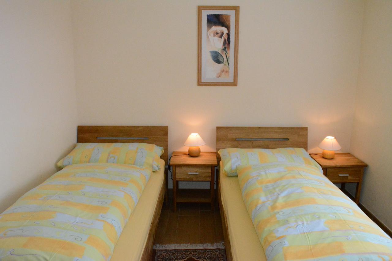 Haus Orta Apartment