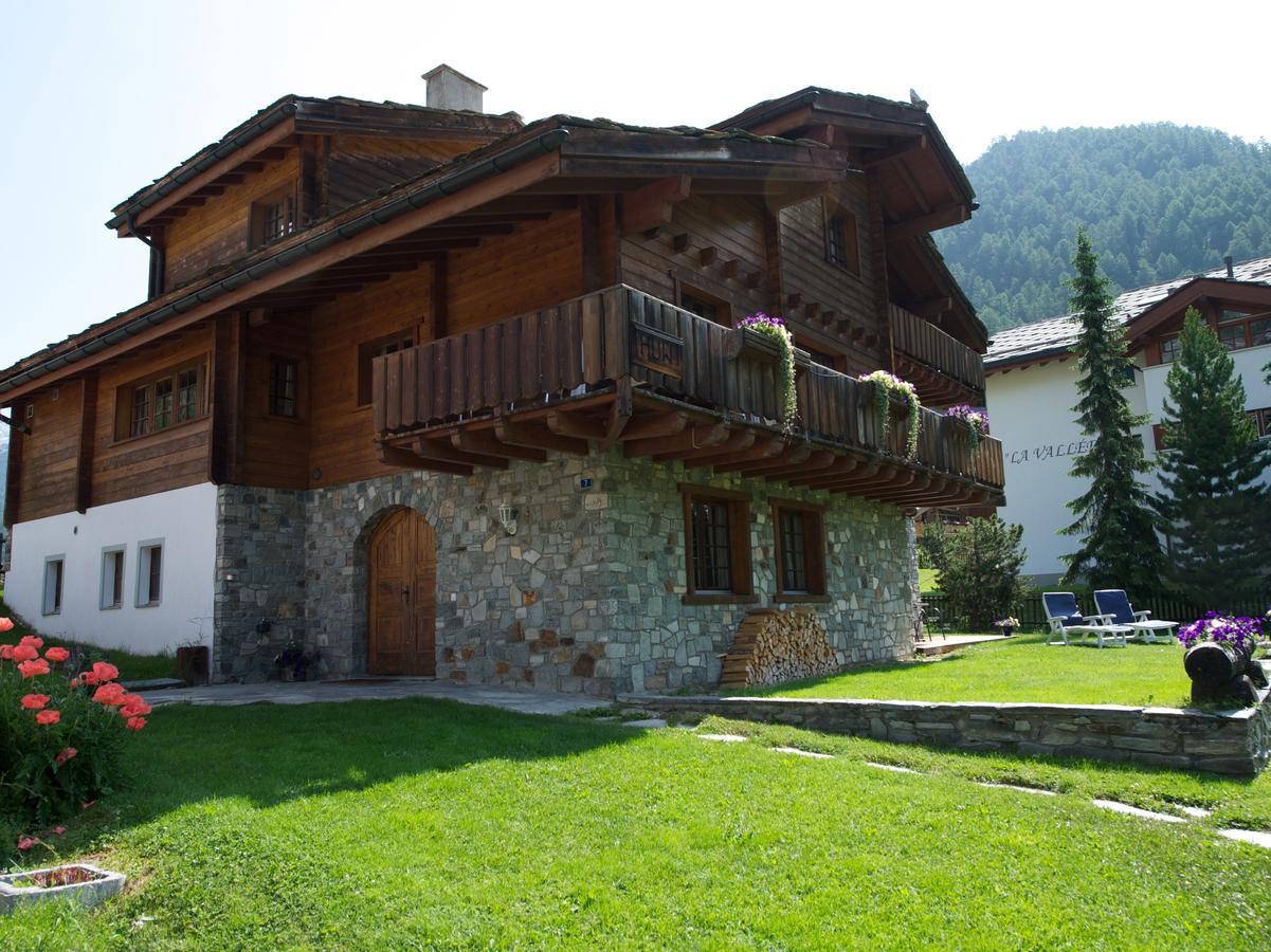 Huwi Chalet