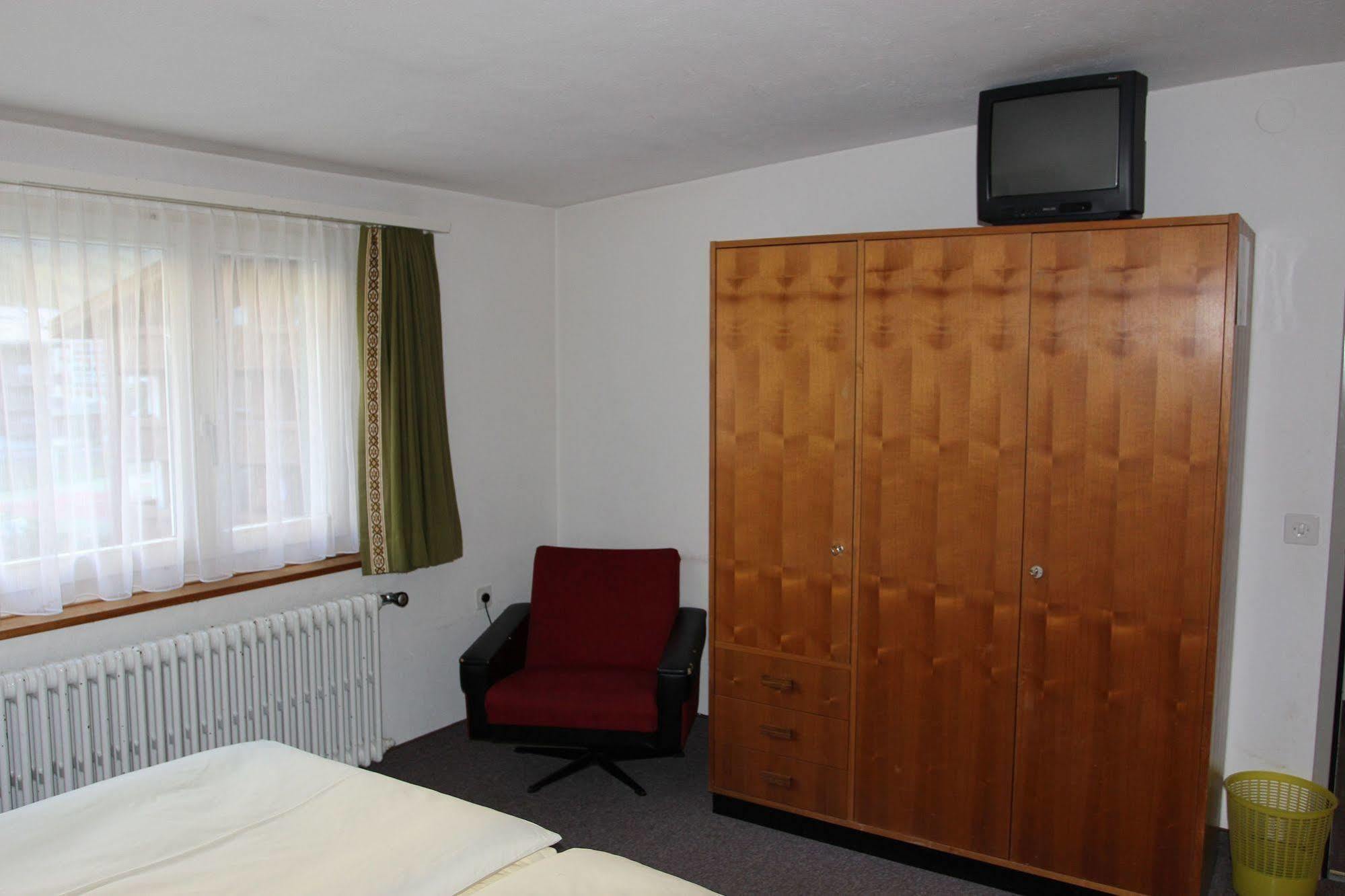 Alfa Hotel 2*