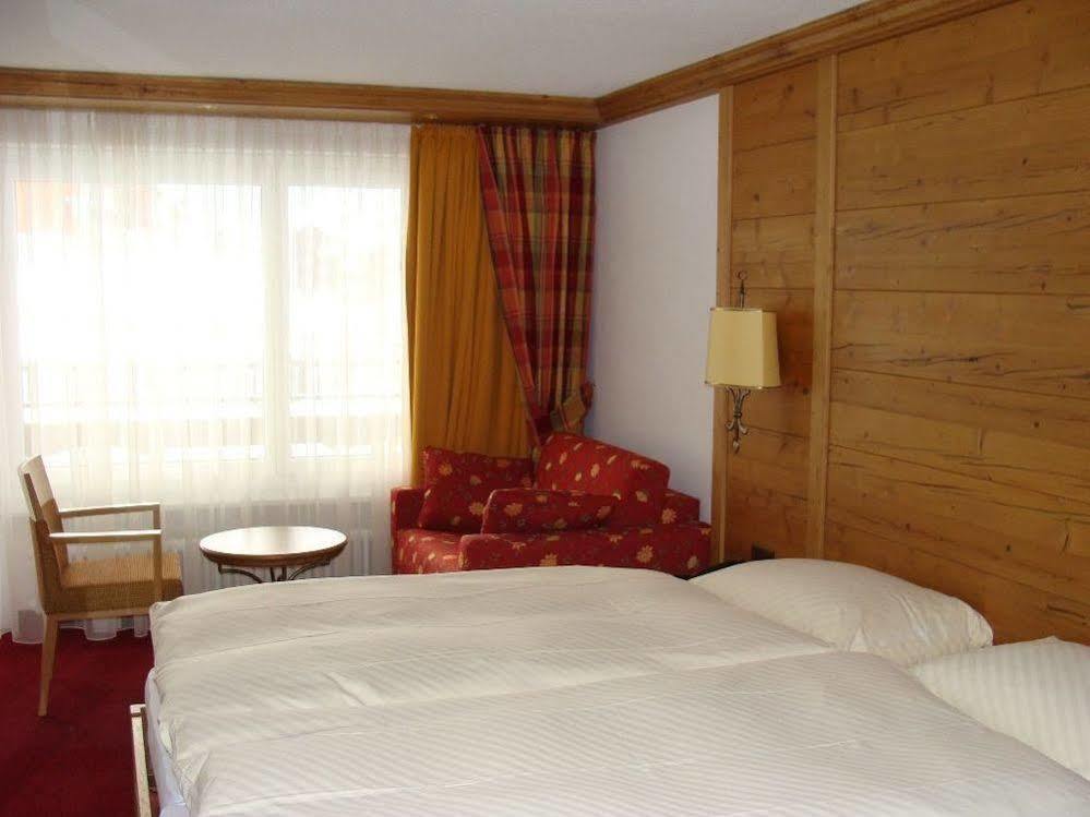 Hotel Hotel Holiday