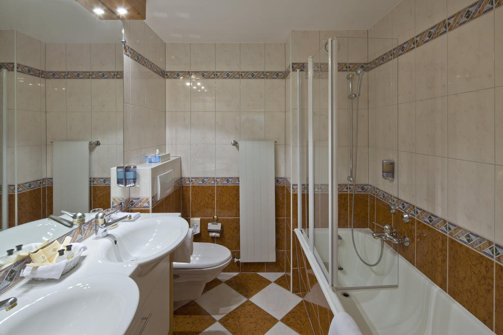 Swiss Alpine Allalin Hotel