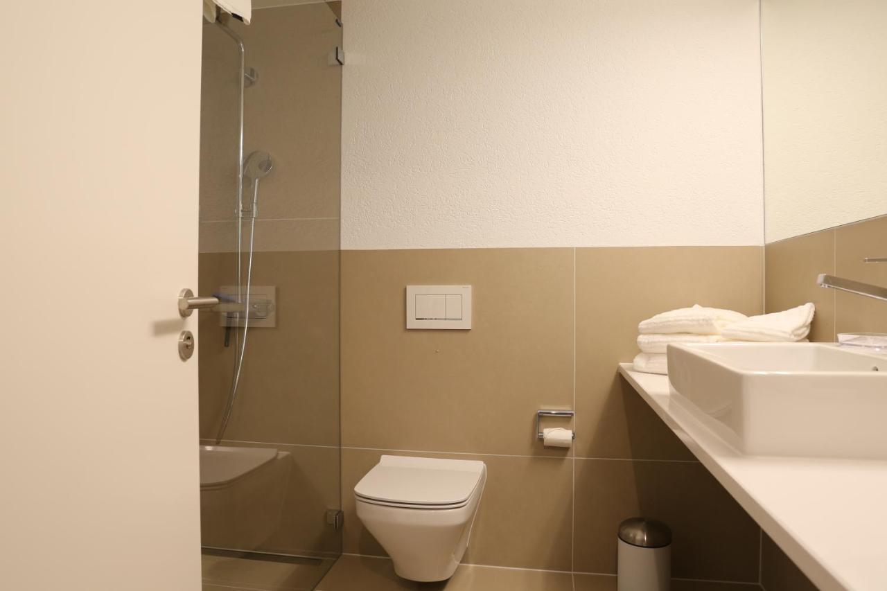 Bolero 4.5 Dachzimmerwohnung Apartment *
