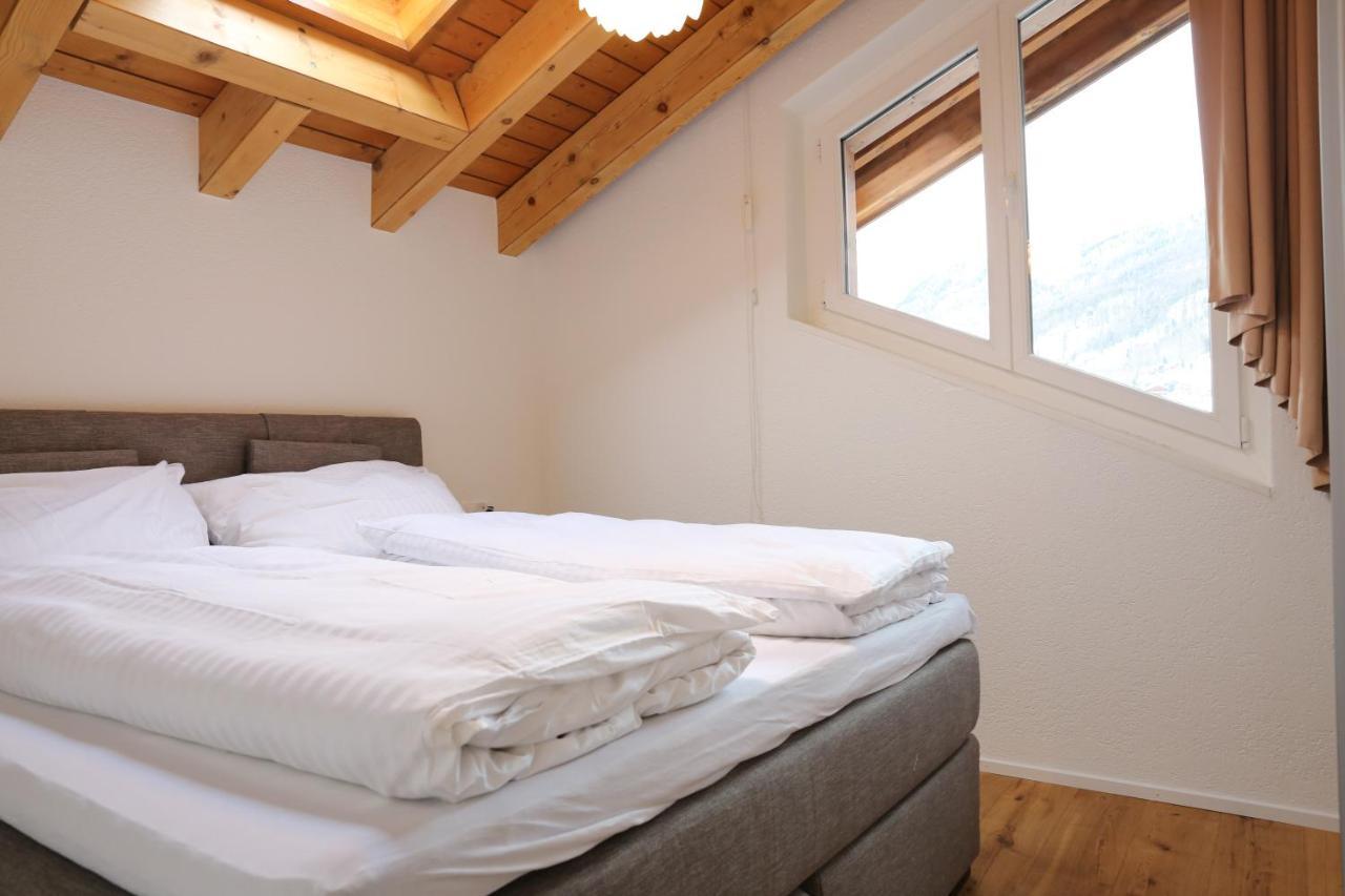 Bolero 4.5 Dachzimmerwohnung Apartment *