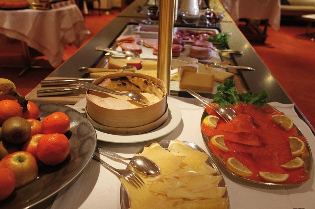 Alfa Hotel 2*