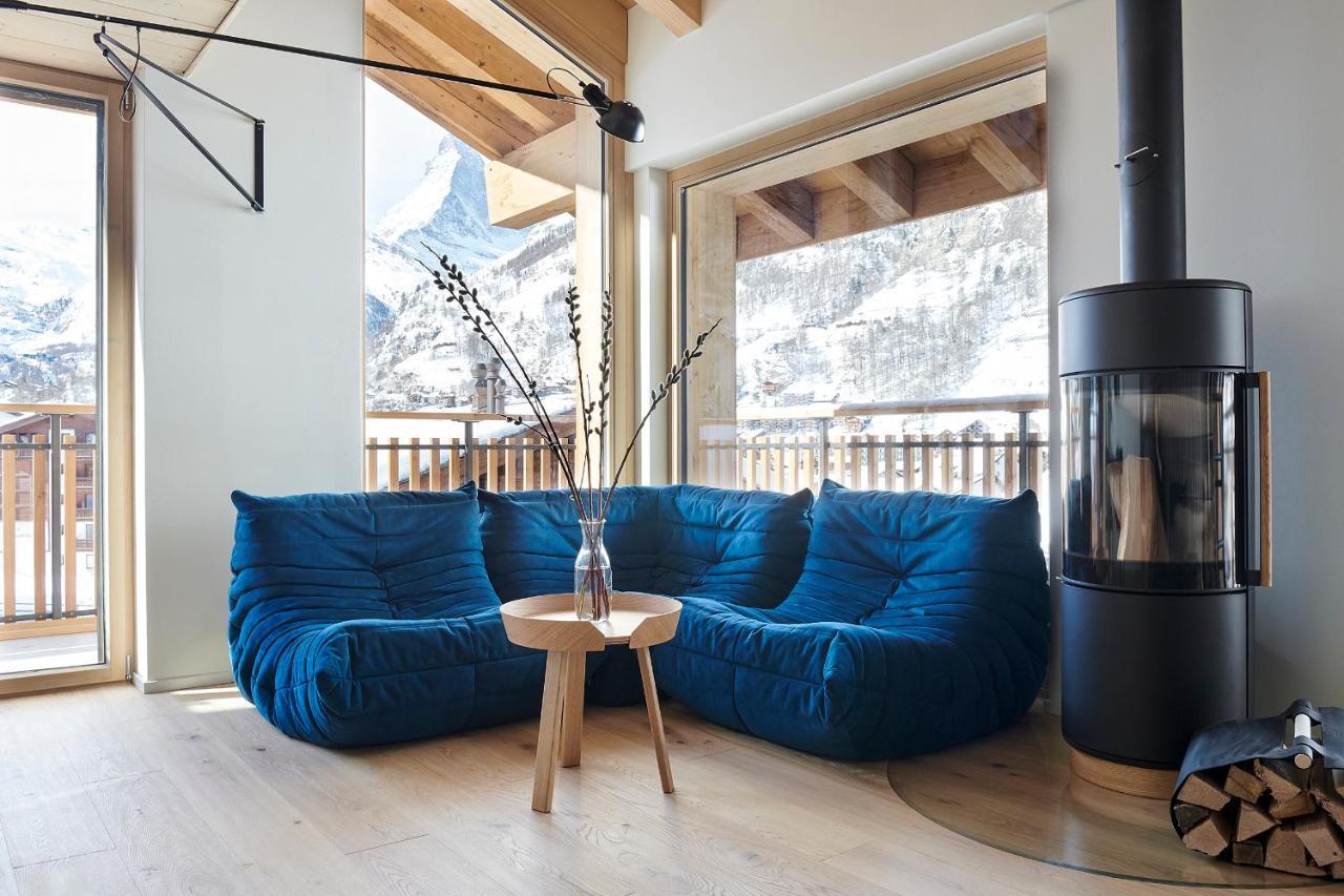 Carina Hotel